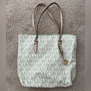 Cream colored Michael Kors everyday tote